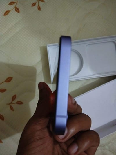I PHON 12_img_2